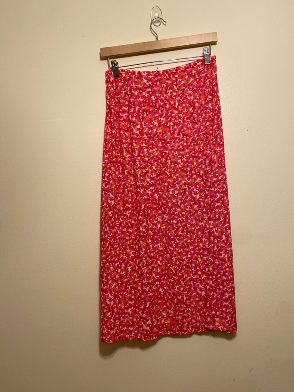 H&M Bright Pink Floral Midi  Skirt. Size 4 - Picture 2 of 7
